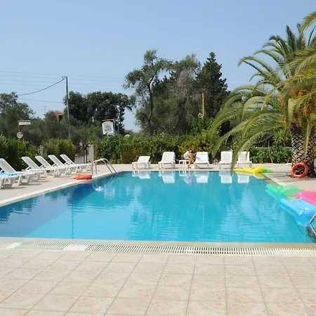 Captains & Apartament Kávos