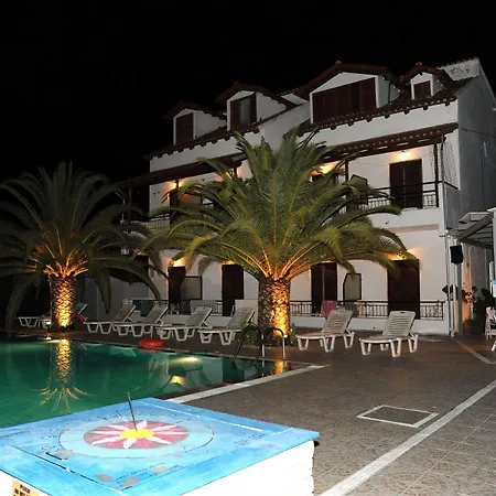 Apartament Captains & *